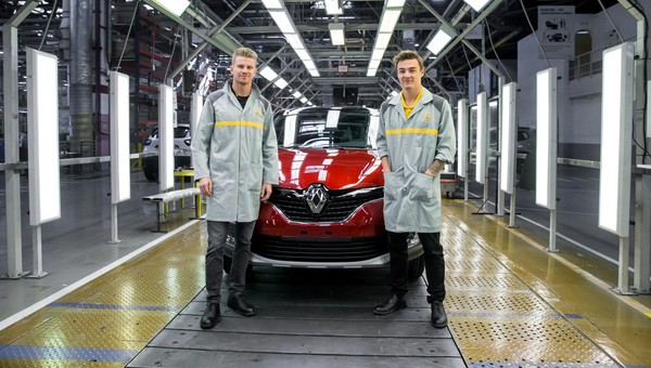 Renault nie rezygnuje z Rosji. Wznawia produkcję w Moskwie