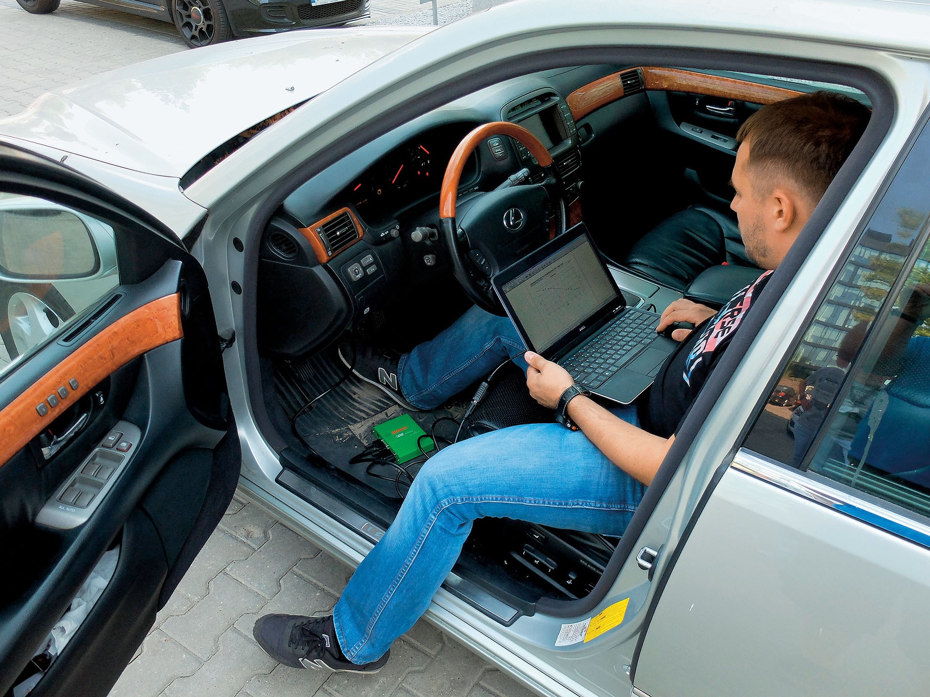 Nawet w przypadku kilkunastoletnich aut da się zwykle odczytać dane elektroniczne pozwalające odtworzyć przebieg i przyczyny wypadku.