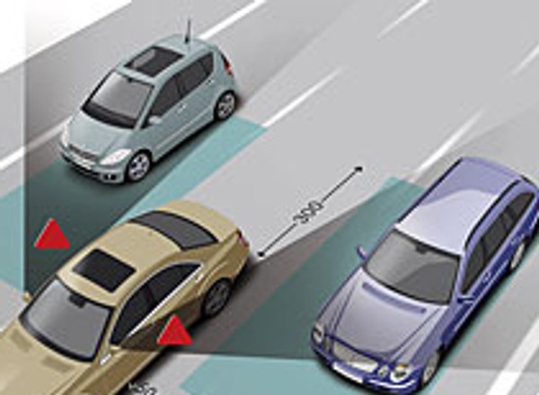 Mercedes-Benz: klasy S i CL z systemem śledzącym "ślepe kąty"