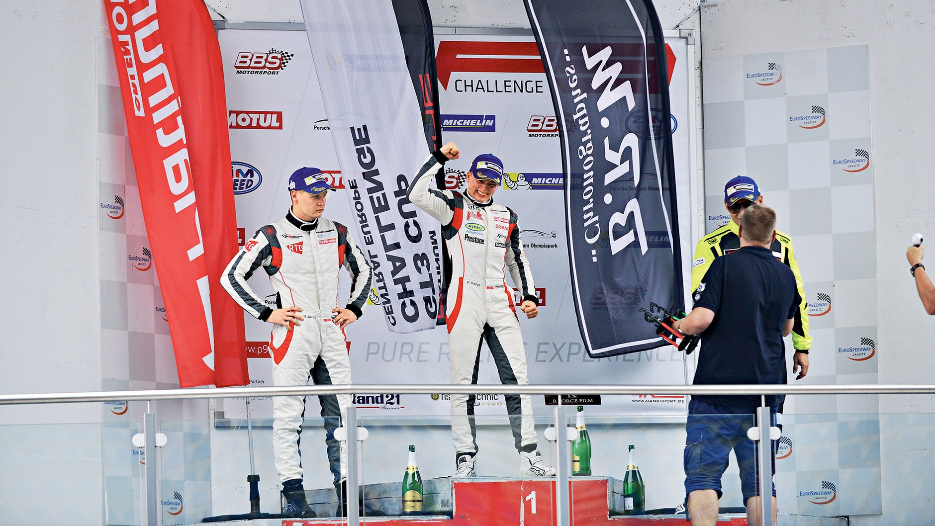 Kierowca wyścigowy 2.0 - trening na Ragnar Simulator