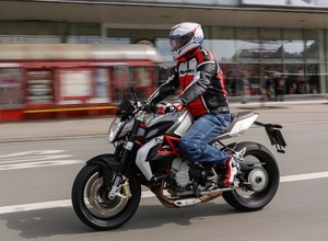 MV Agusta Brutale 800 - mocna, piękna i na wskroś włoska