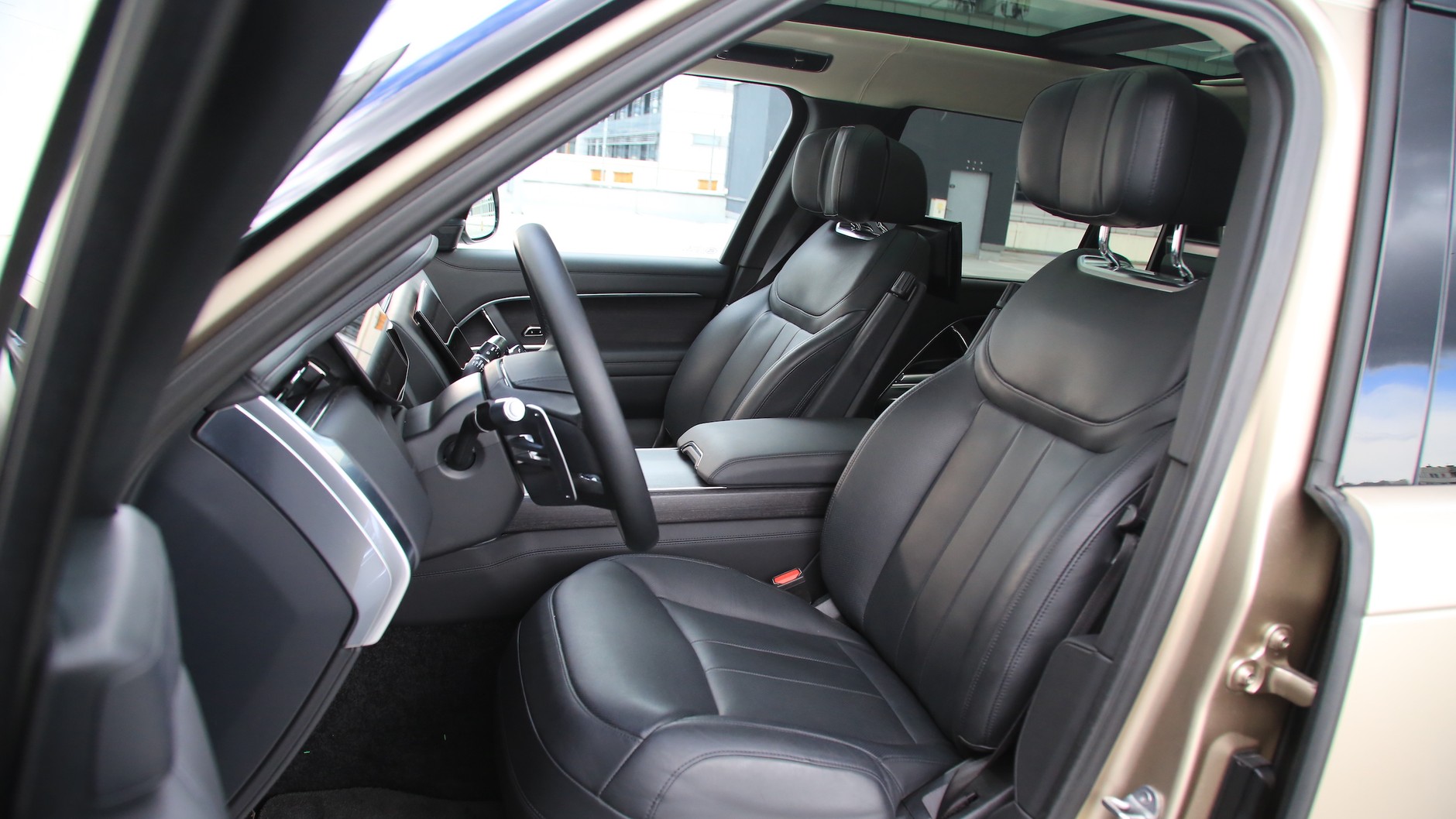 Range Rover LWB P530 First Edition (2022 r., 5. generacja)