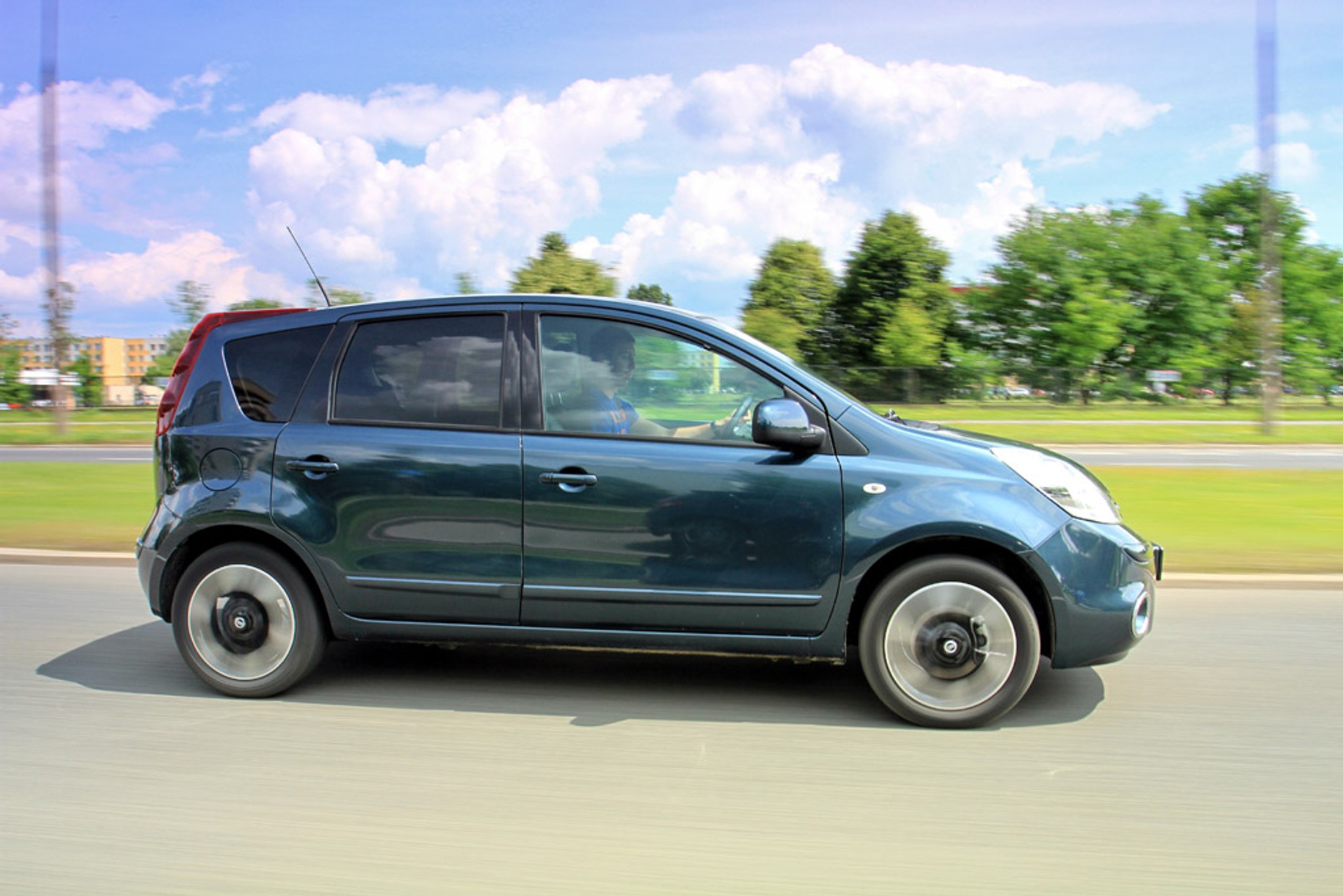 Nissan Note: miejski i praktyczny