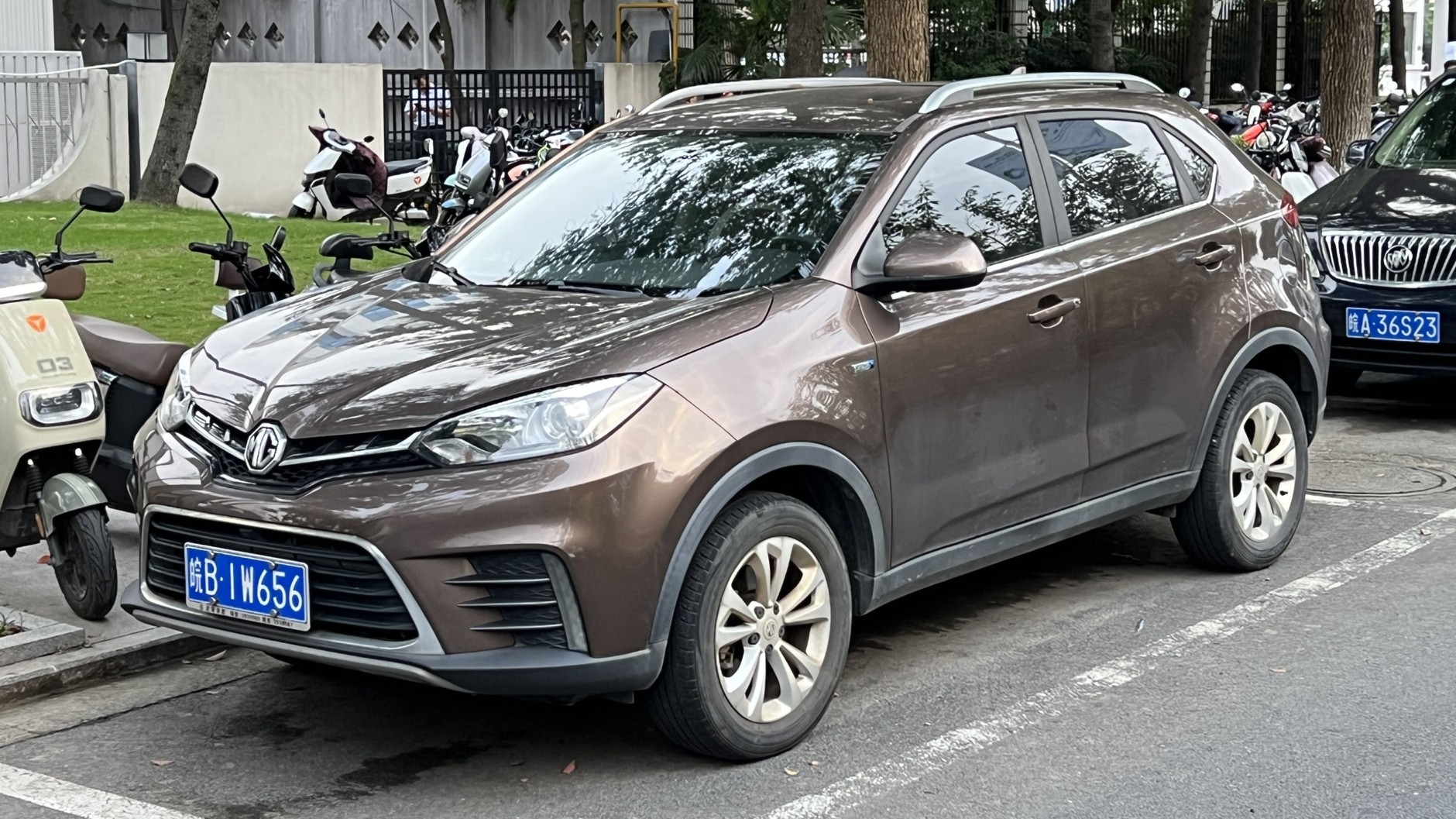 MG GS