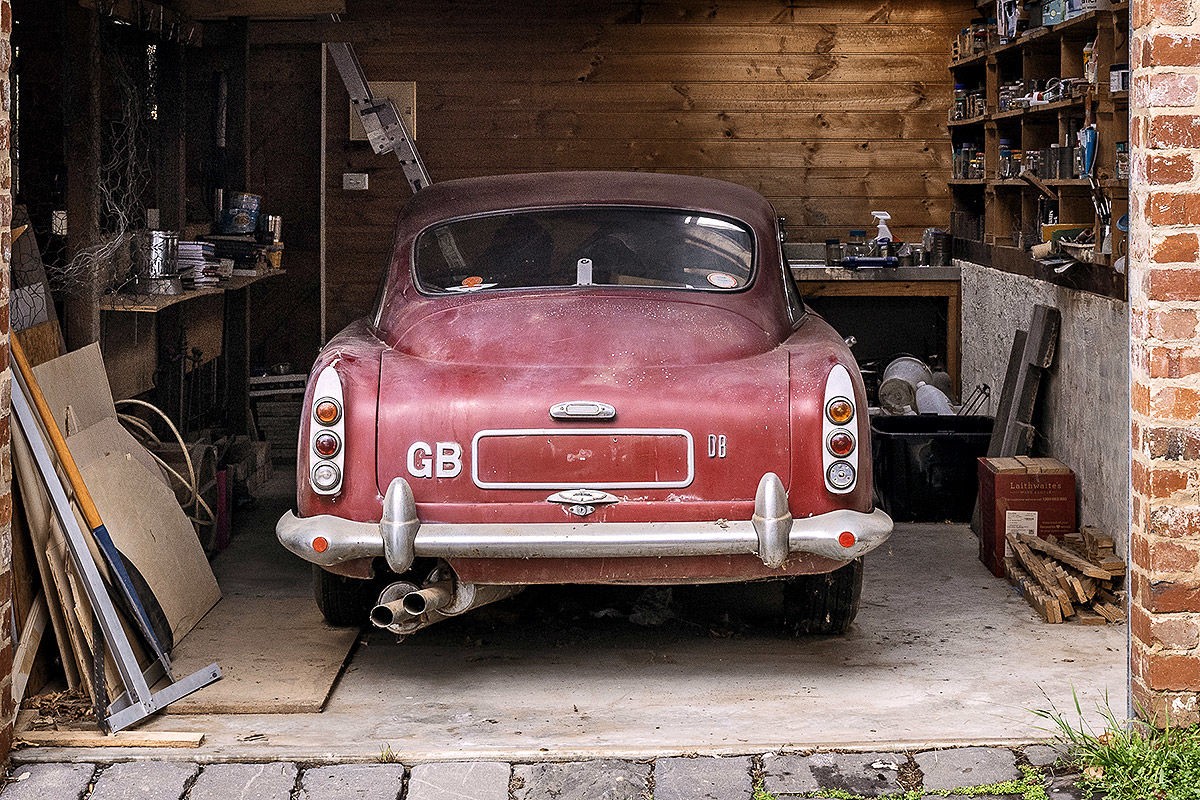Aston Martin DB4 – zniszczony, a i tak wart fortunę