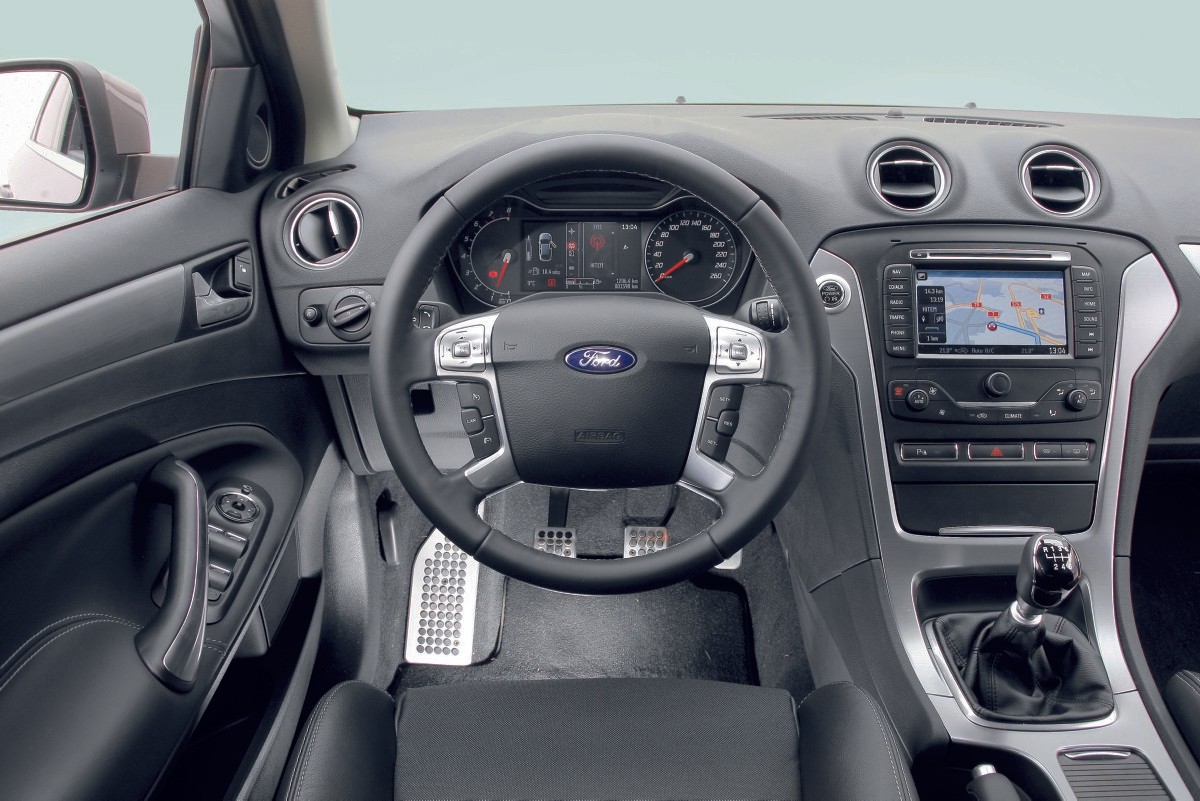 Ford Mondeo 1.6 EcoBoost, kokpit