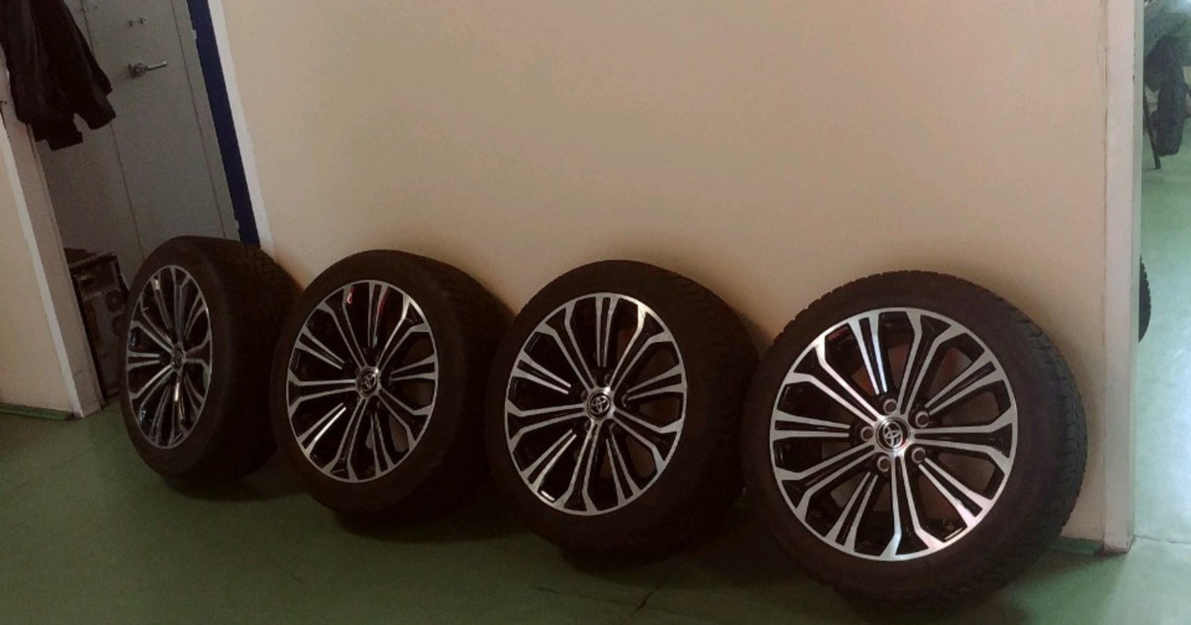 kradzione koła felgi Toyota