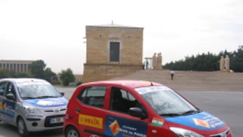 Paryż 2008: wielkie wyzwanie Hyundaia i10 - 10 000 km, 10 krajów