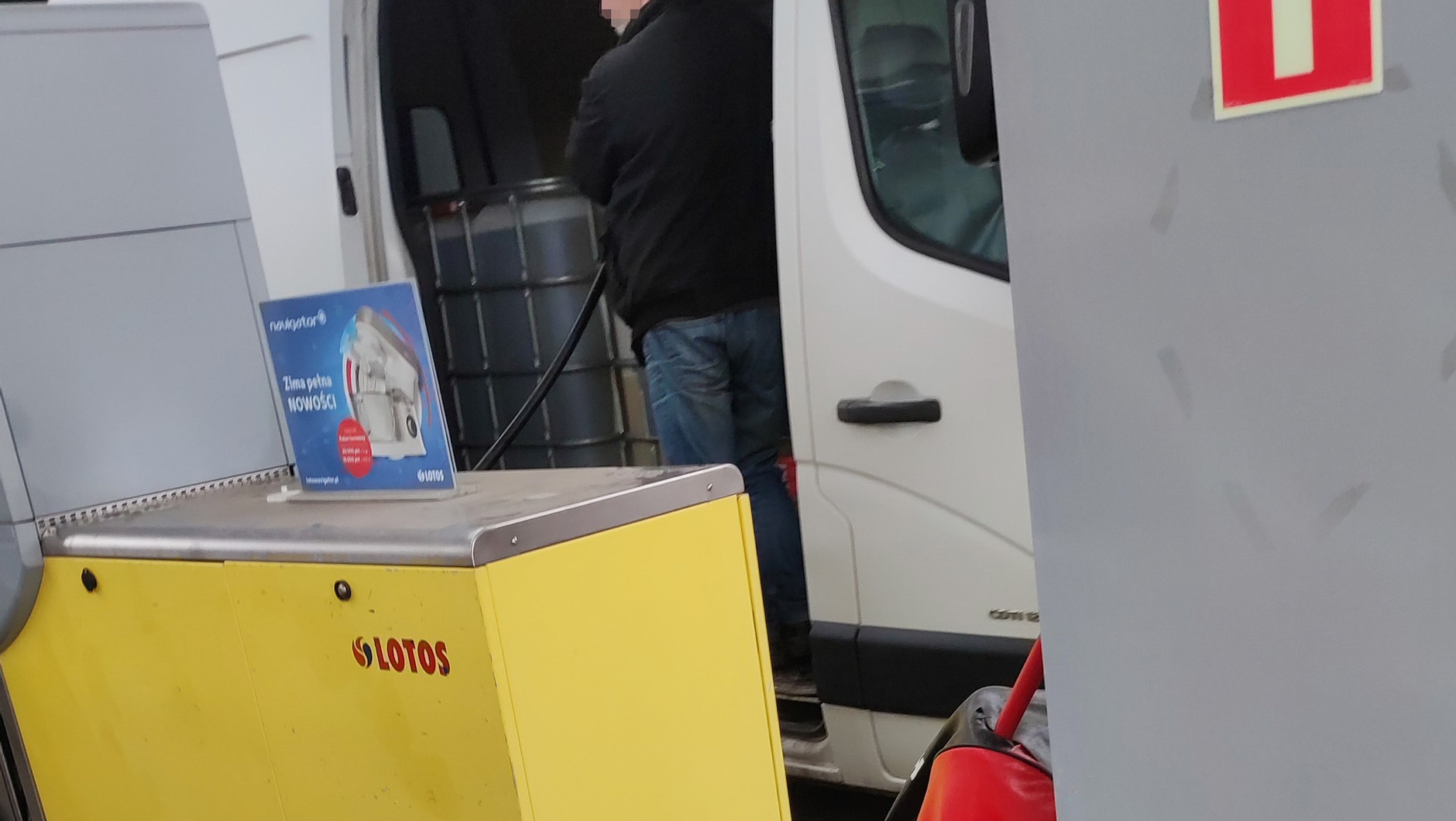Tankowanie do "mauzera" na stacji Lotos