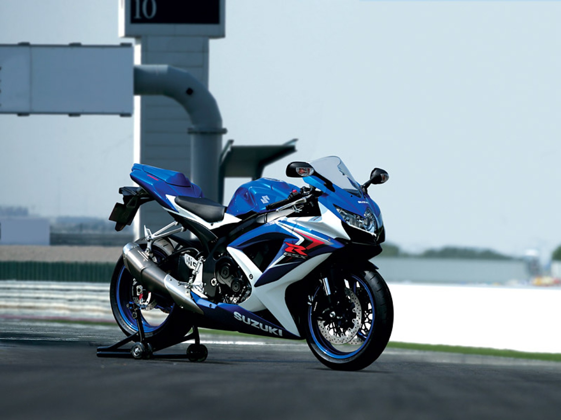 Suzuki GSX-R 600 i GSX-R 750 2008: odmłodzeni sprinterzy klasy średniej