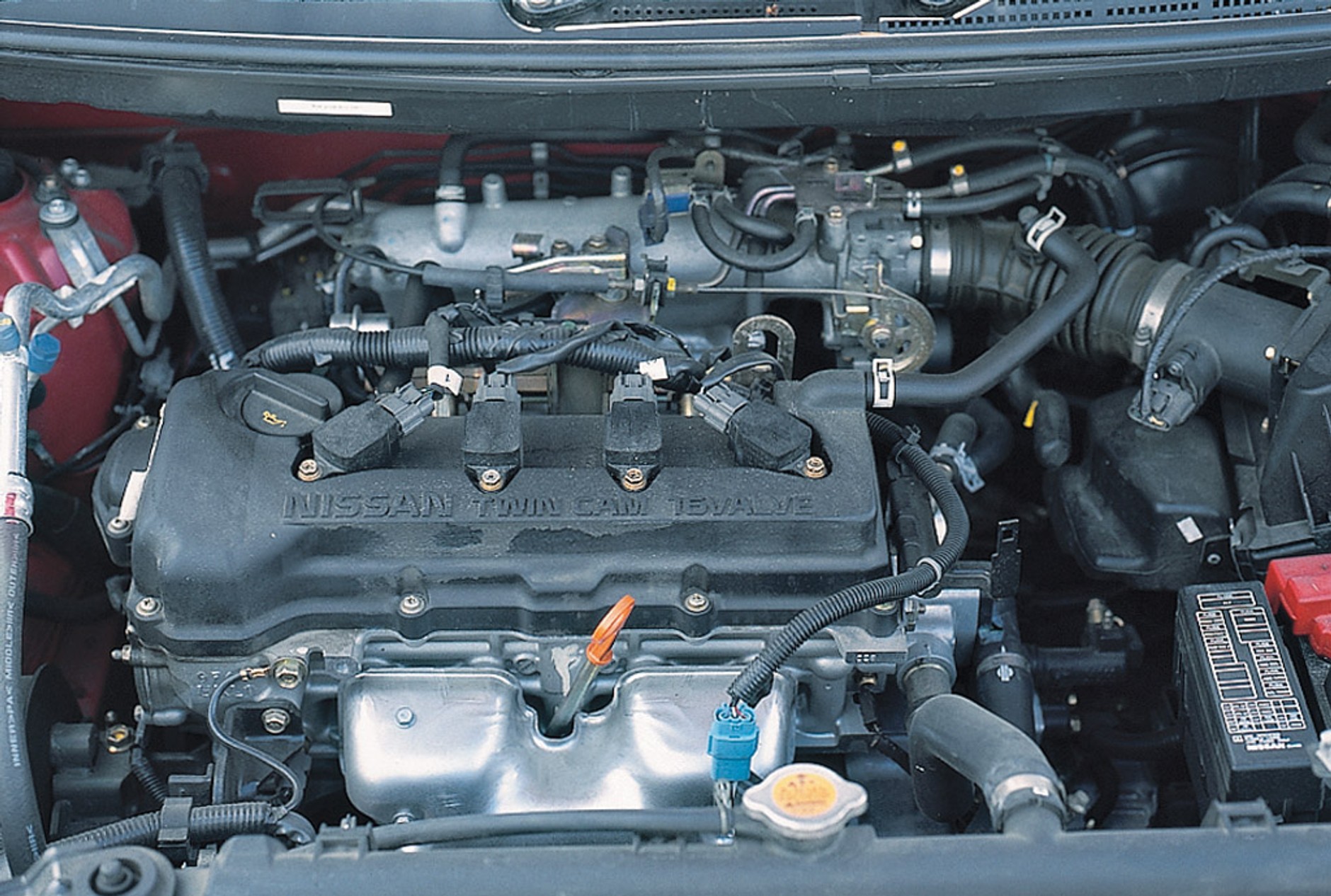 Nissan Almera Tino: zakup wysokiego ryzyka