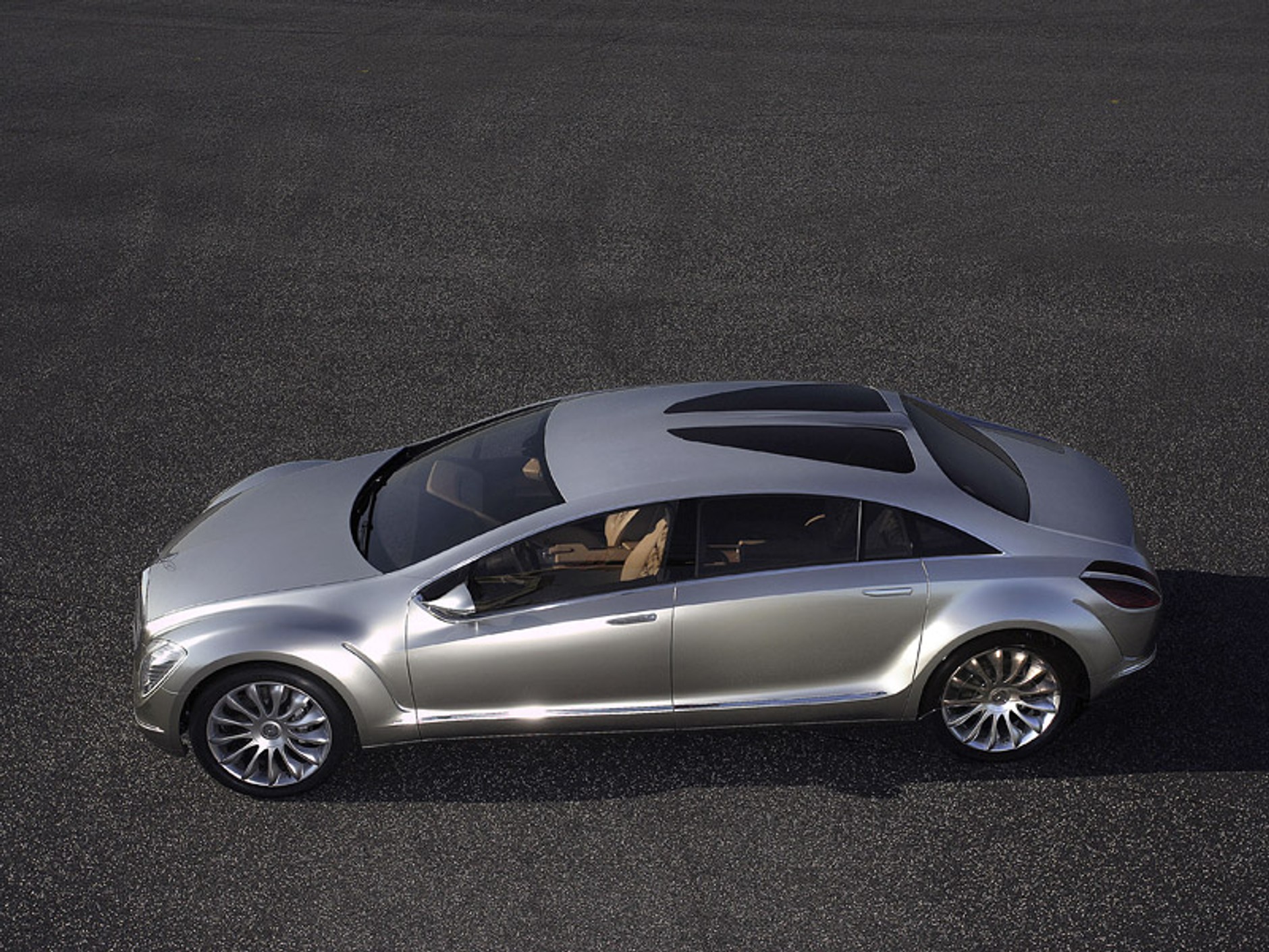 IAA Frankfurt 2007: Mercedes-Benz F700 – mistyczna nowoczesność