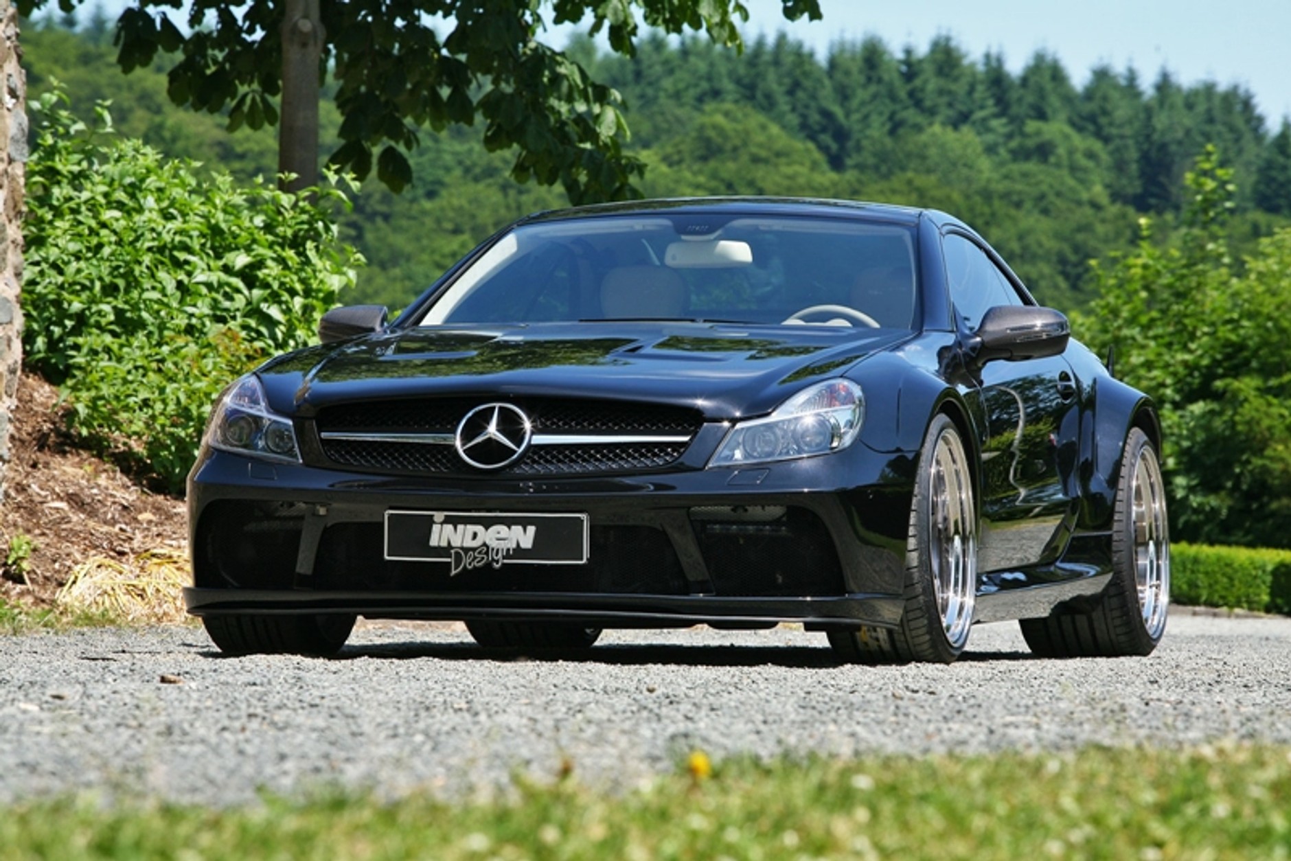 Ten Mercedes SL63 AMG kosztuje że ho, ho