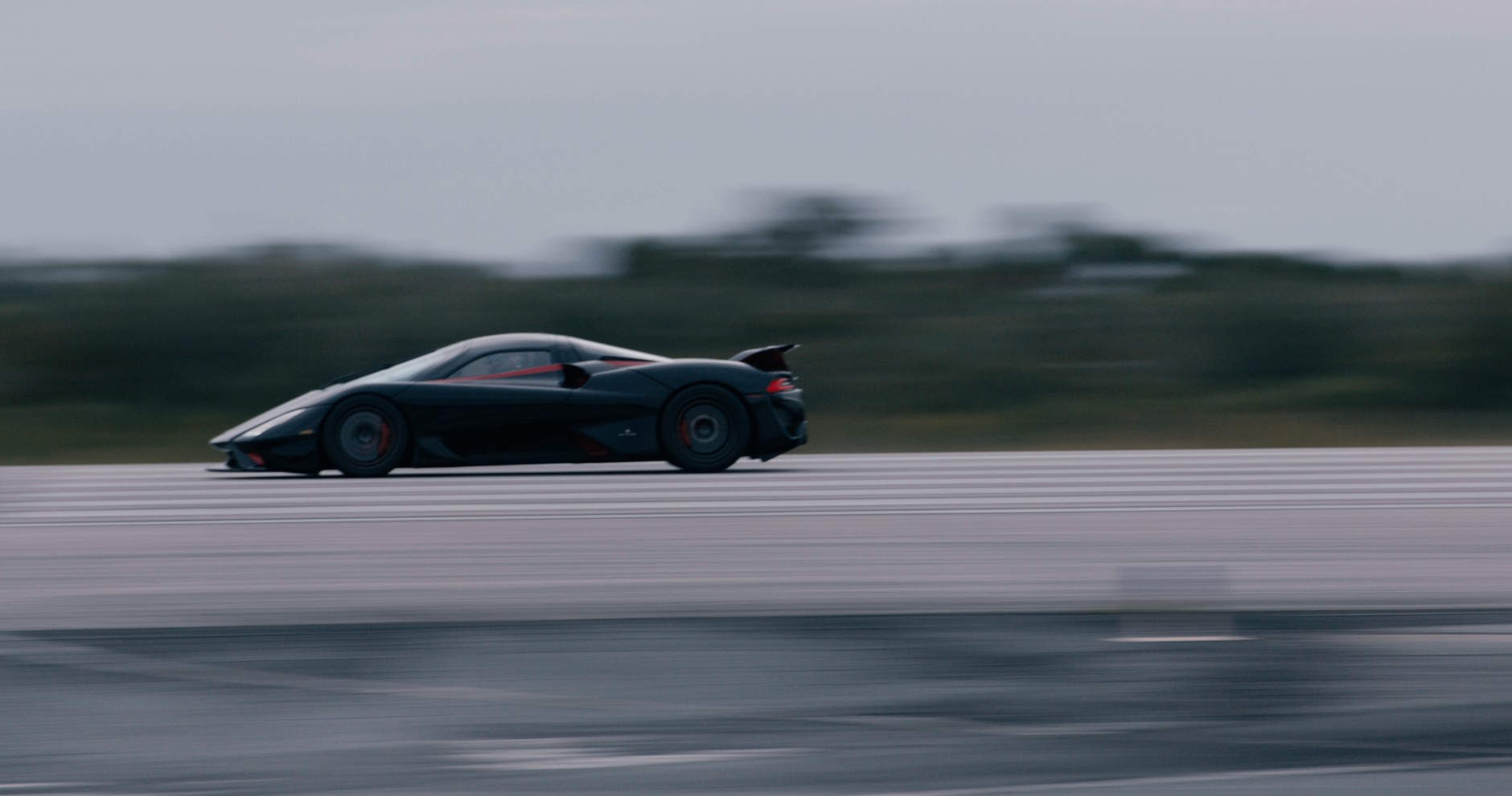SSC Tuatara rozwinęła prędkość ponad 460 km/h