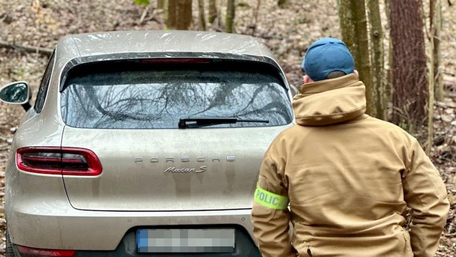 Policjanci odzyskali skradzione Porsche