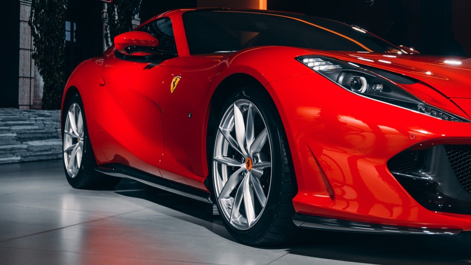 Ferrari 812