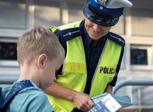 Burza w sieci po nowej akcji drogówki. "Dobrze, że nie kazaliście jeszcze klękać"