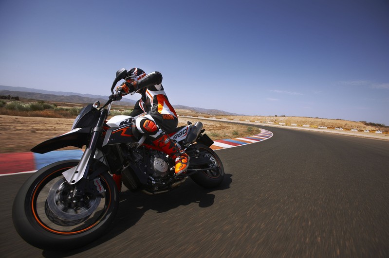 KTM 2009 – prawdziwy supersport i turystyczny motard