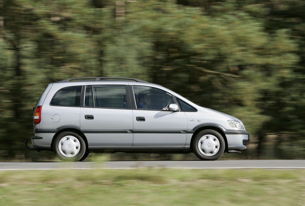 Opel Zafira A - Nieduży van z dużymi atutami