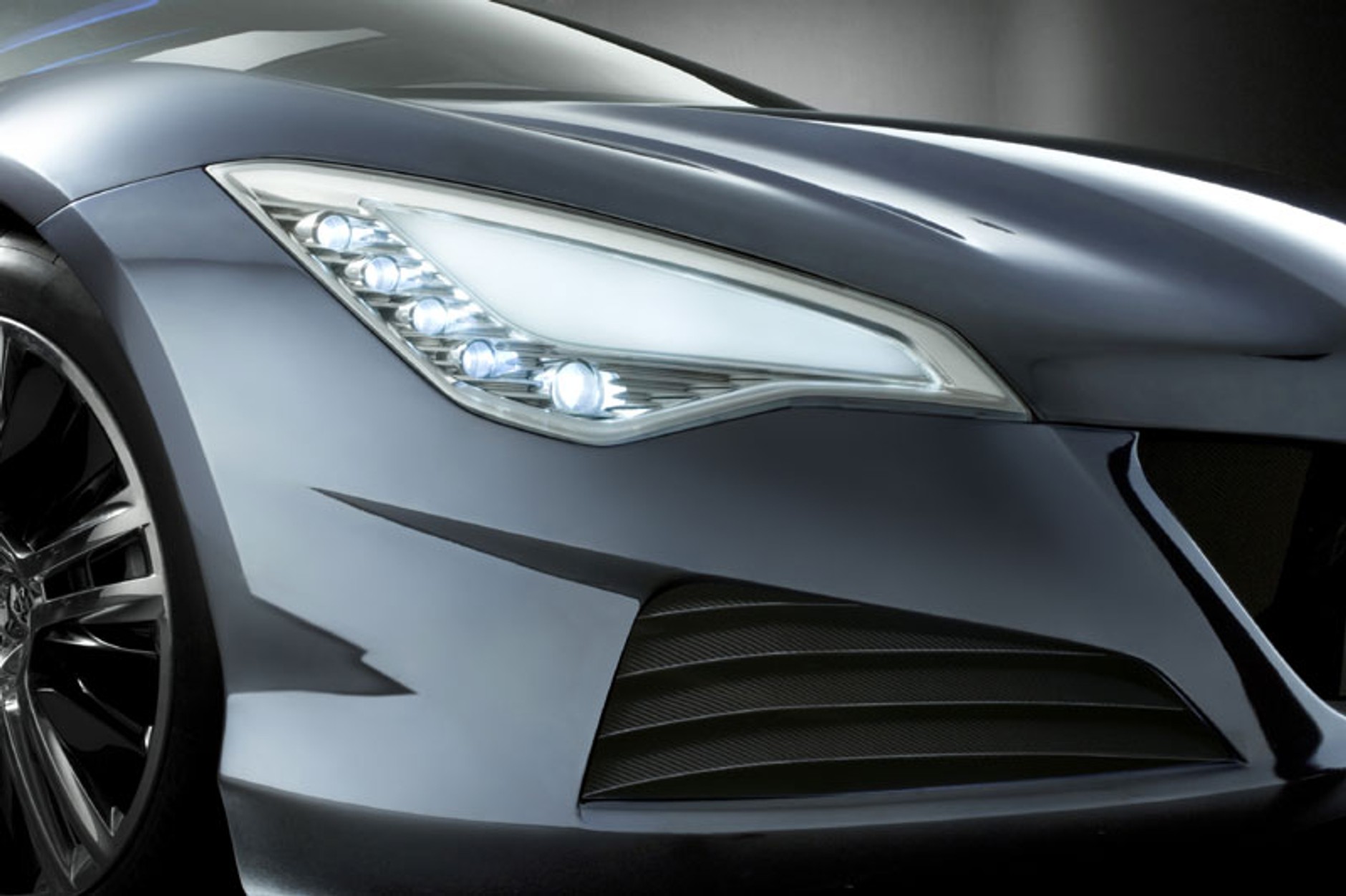 Paryż na żywo: Peugeot RC HYmotion4 – zapowiedź hybrydowego 4-drzwiowego coupe