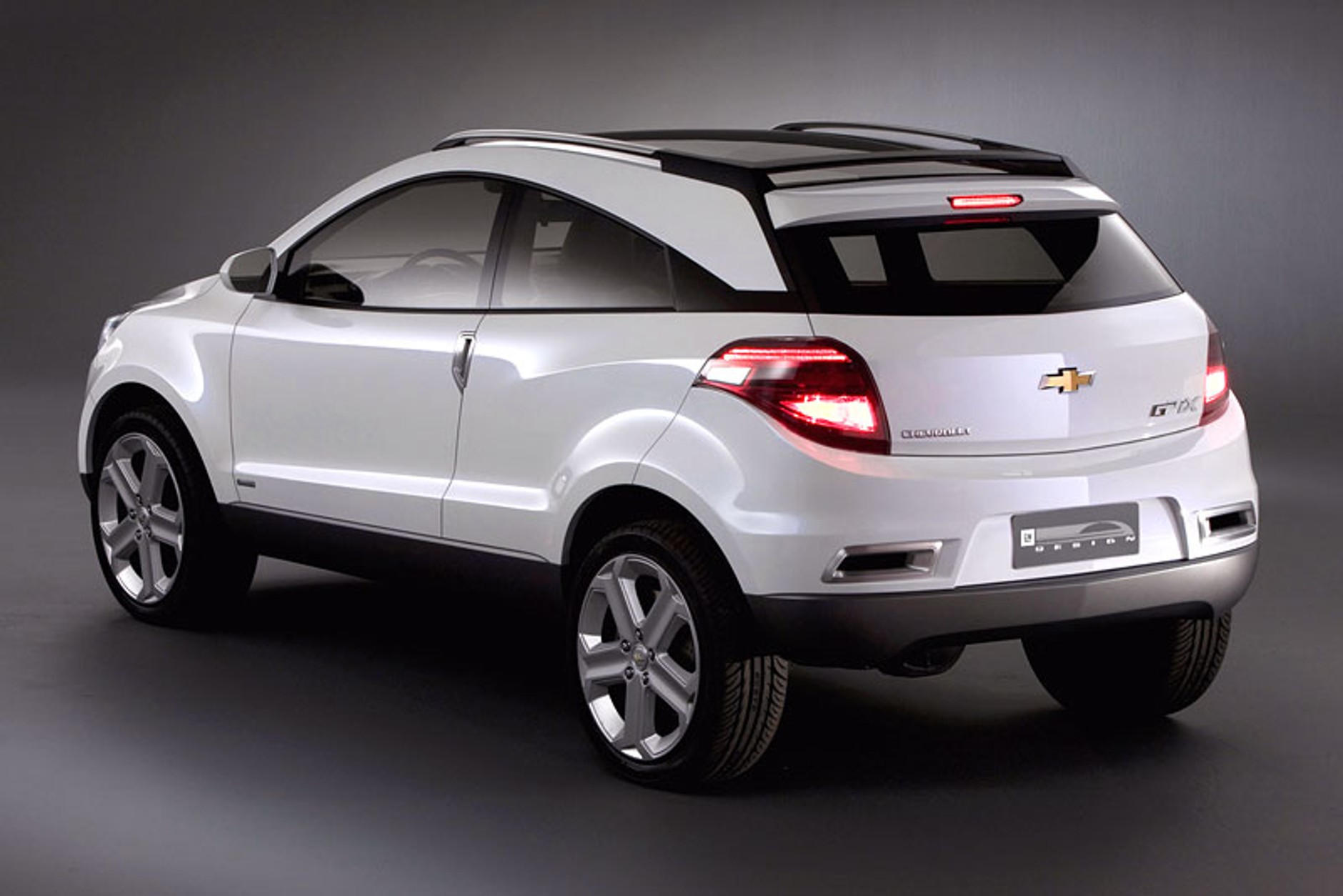 Chevrolet GPiX: koncept 2-drzwiowego crossovera