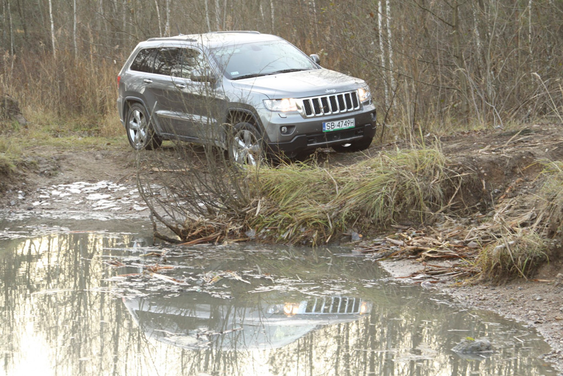 Jak seryjną terenówką szybko jechać w terenie?