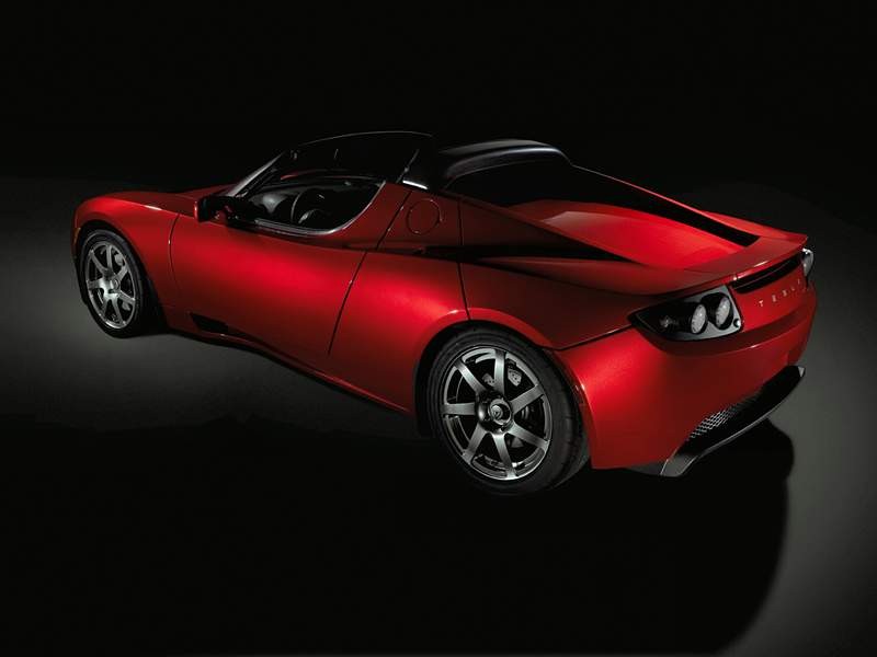 Tesla Roadster: debiut supersportowego auta z napędem elektrycznym