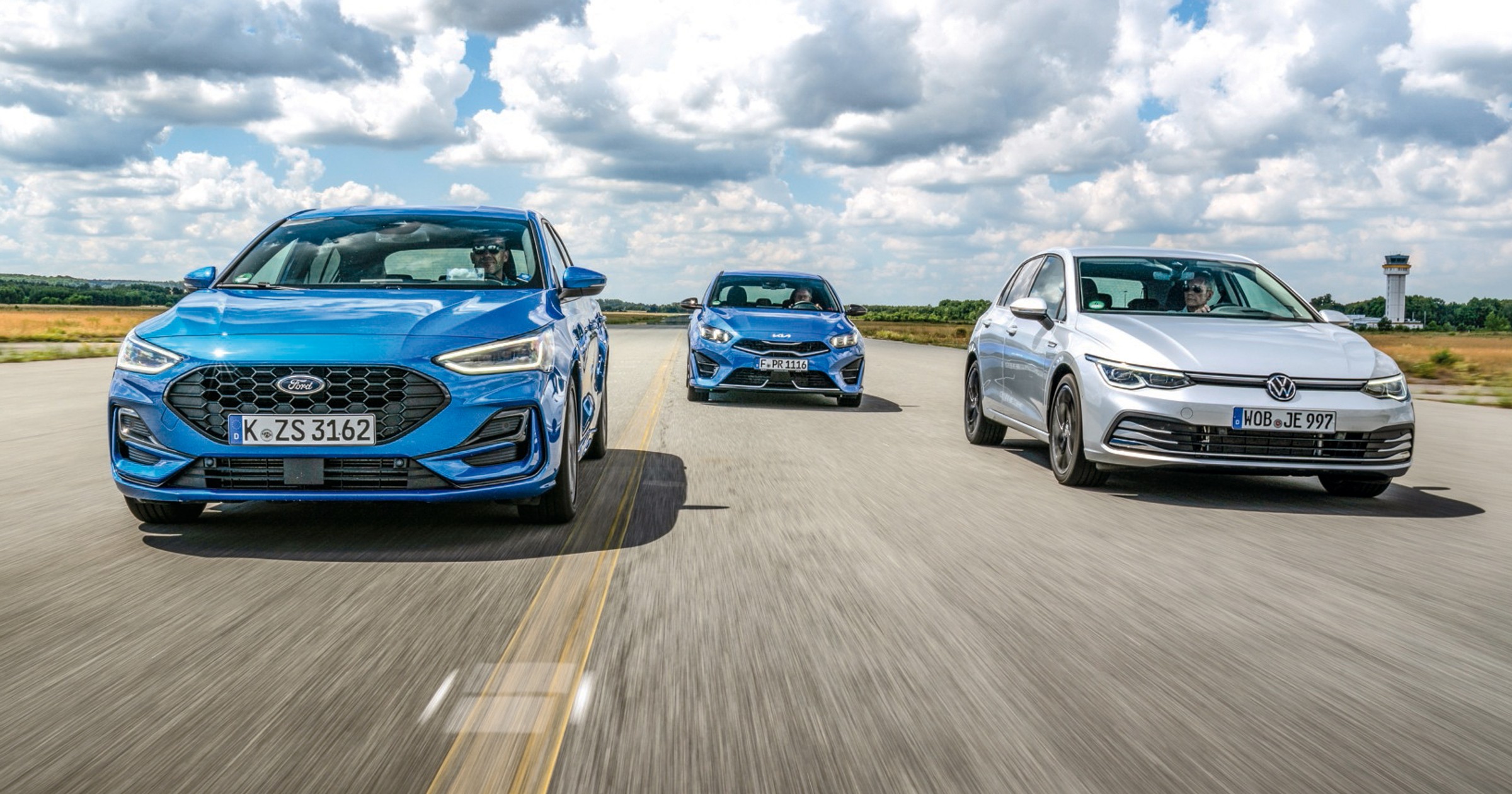 Ford Focus, Kia Ceed, Volkswagen Golf - porównanie kompaktów