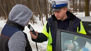 Badanie krwi zamiast alkomatu? Nawet jeśli jesteś trzeźwy, to i tak zabiorą ci prawo jazdy