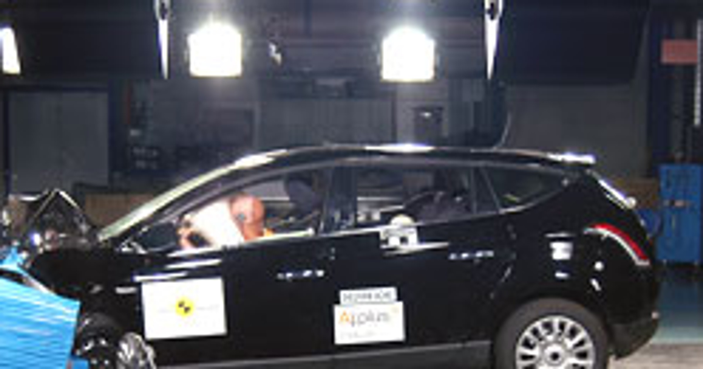 Euro NCAP: Lancia Delta - pięć gwiazdek dla włoskiej piękności