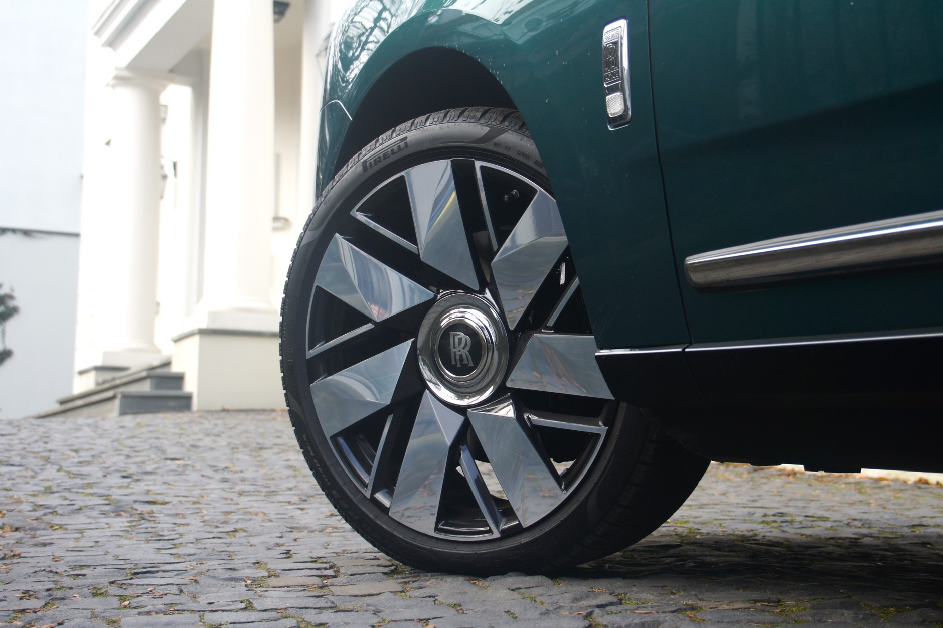 Rolls-Royce Cullinan Series II