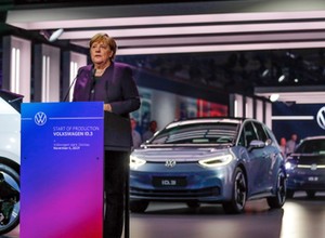 Milion ładowarek i większe dopłaty - Niemcy stawiają na auta elektryczne