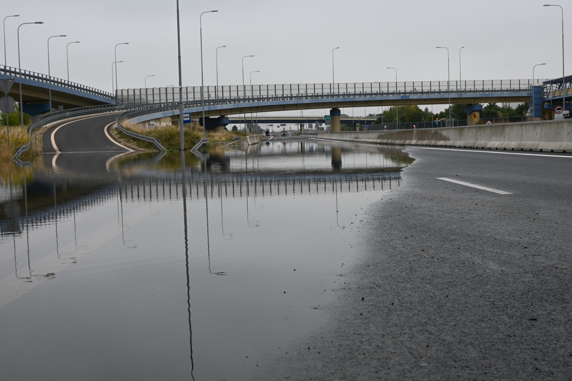 Zalana trasa S79 w Warszawie