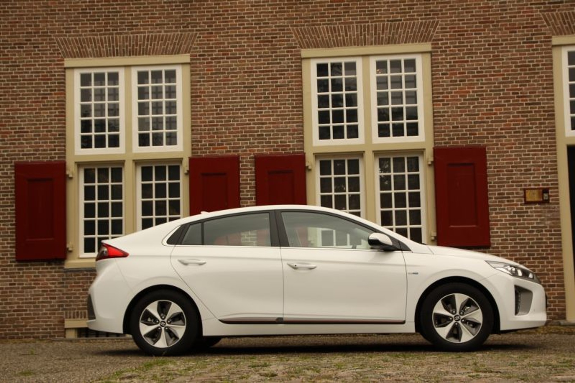 Hyundai Ioniq Electric