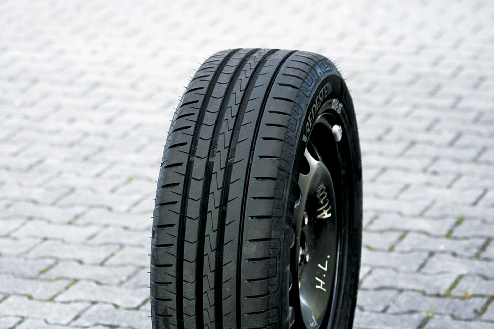 VredesteinSportrac 5 91 Vok. 1100 zł/kpl. Ocena dobra