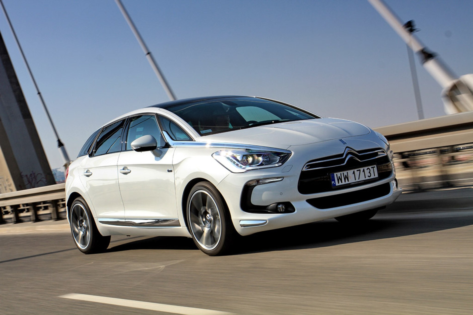 Citroen DS5: hybryda z dieslem