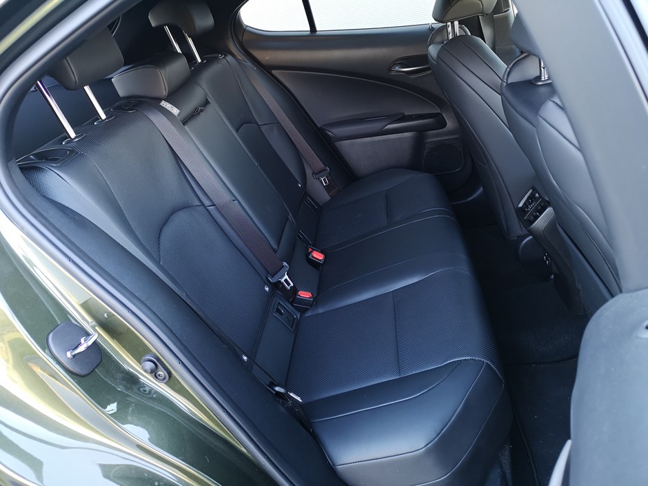 Lexus UX 200 F Sport