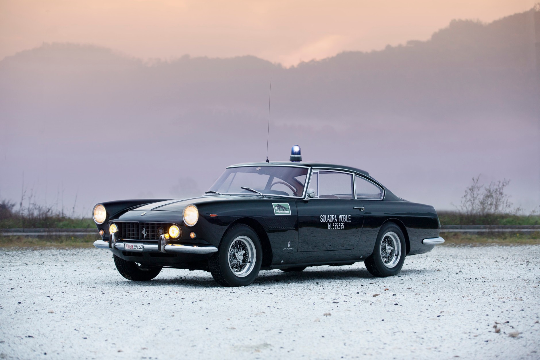 Ferrari 250 GTE 2+2 Squadra Mobile