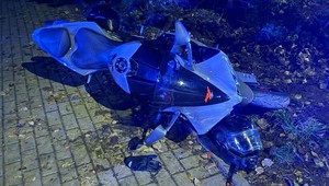Kierowca yamahy myślał, że zdoła uciec. Nie docenił policjantów z drogówki