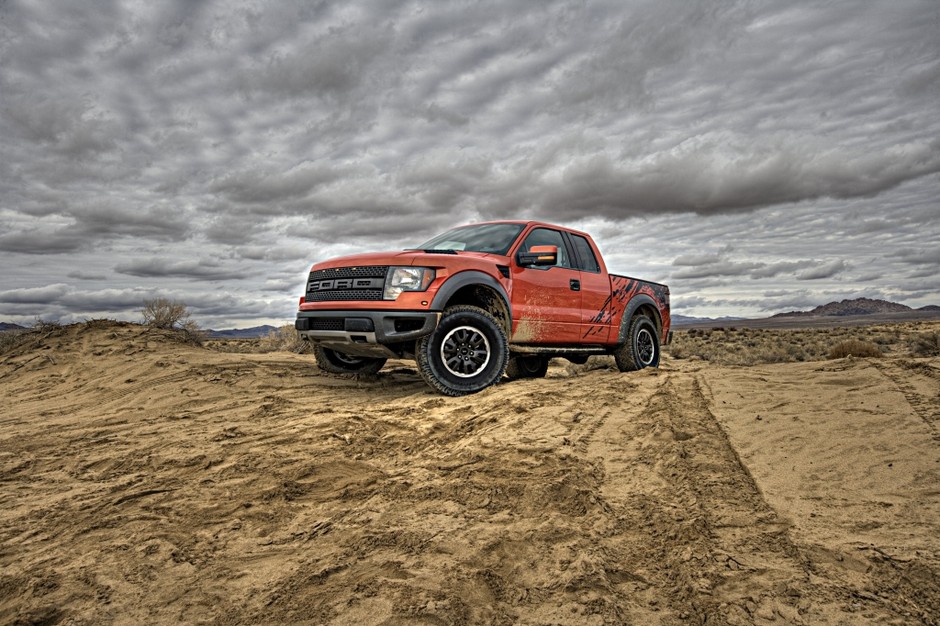 Ford F-150 SVT Raptor dla szybkiego farmera