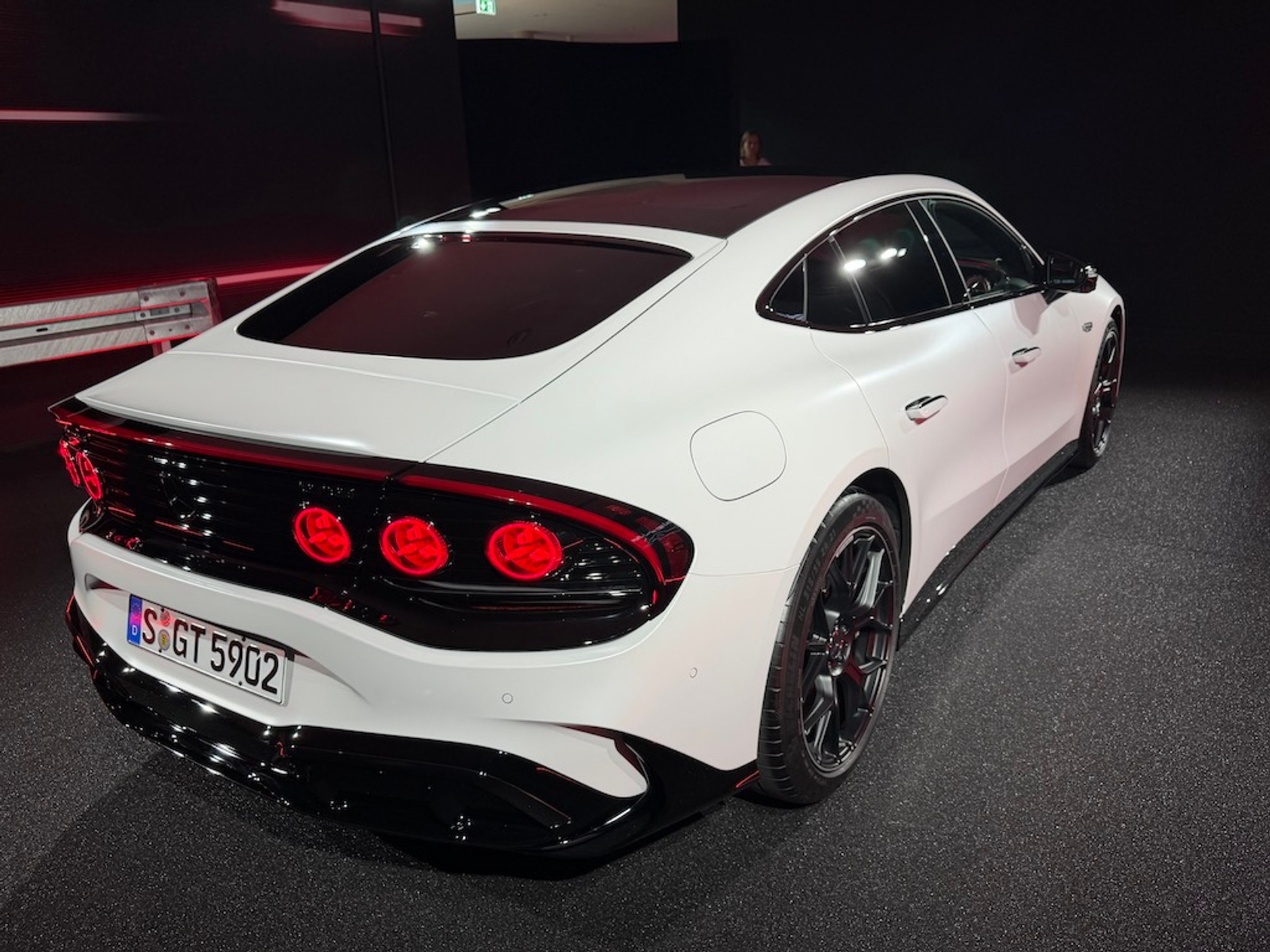 Nowy elektryczny Mercedes AMG GT 4-Door Coupe