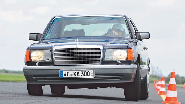 Mercedes 300 SE - odpowiedni samochód dla szefów