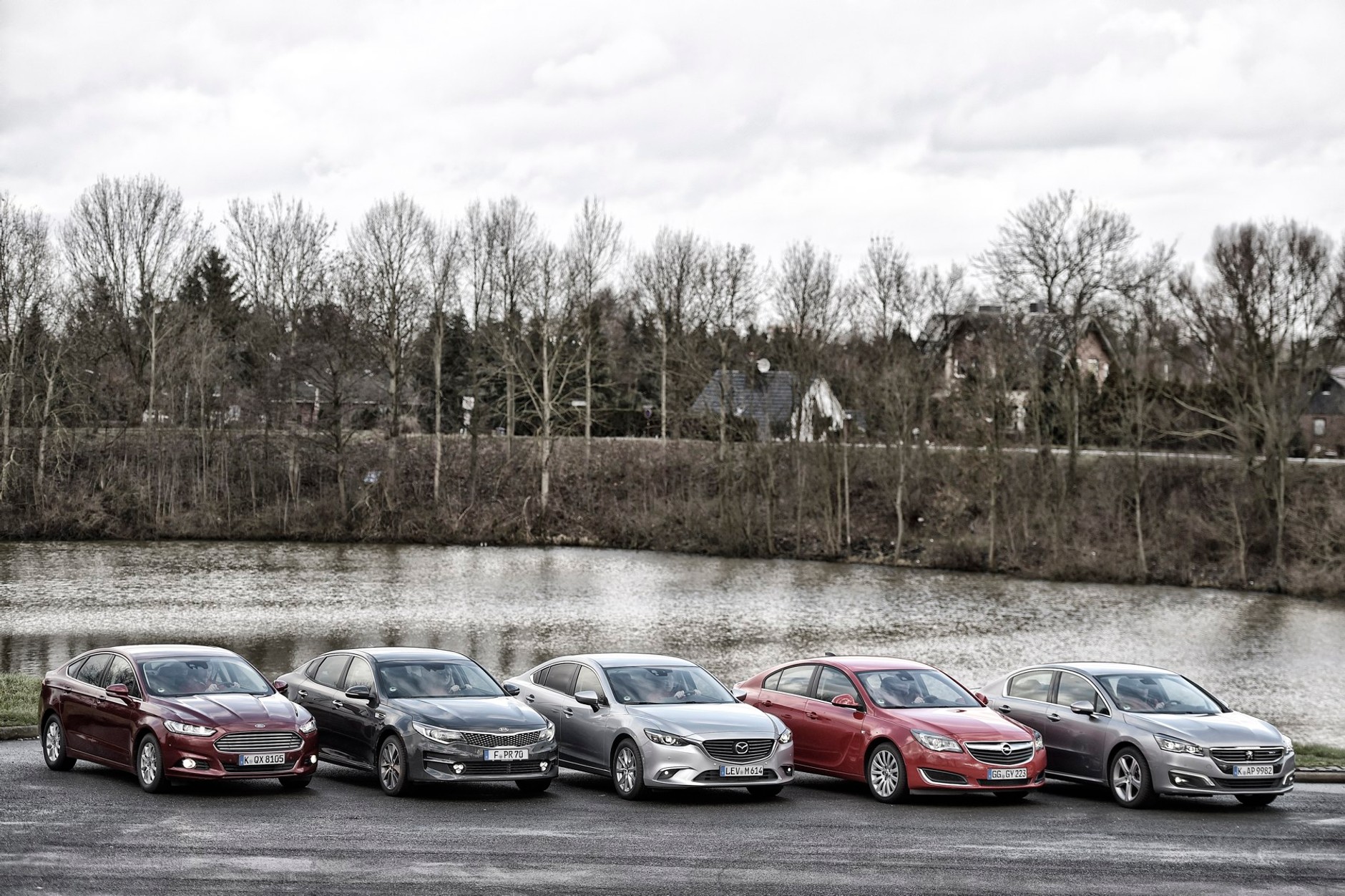 Limuzyny pod lupą - nowa Kia Optima kontra Ford Mondeo, Mazda 6, Opel Insignia i Peugeot 508