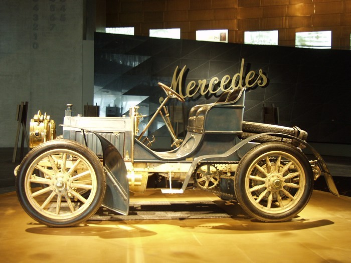 Muzeum Mercedesa w Stuttgarcie