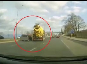 "Szeryf" w betoniarce kontra kierowca Dacii. Drogowy pojedynek zakończy się w sądzie