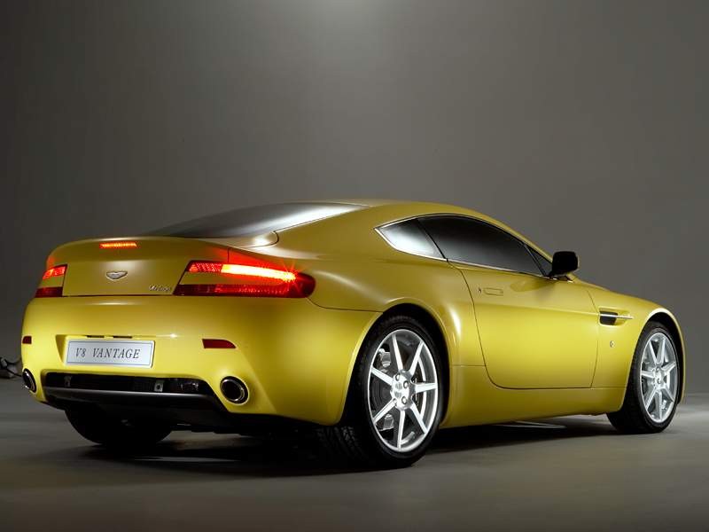 Aston Martin V8 Vantage: więcej mocy dla starszych wersji