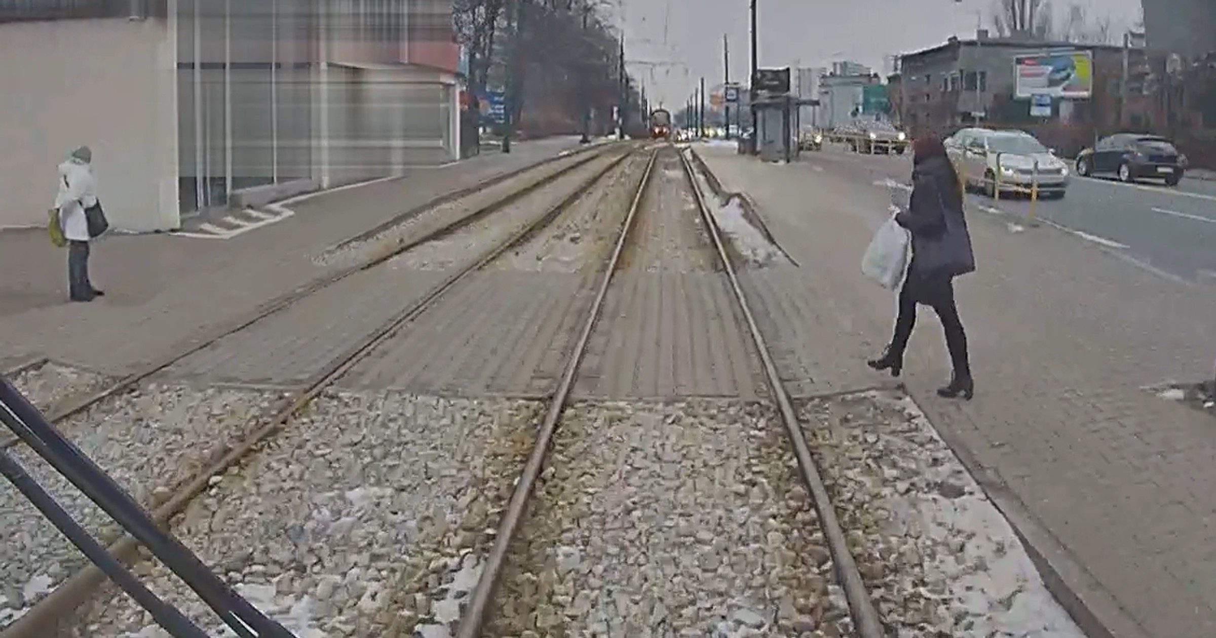 Nagranie z tramwaju mrozi krew w żyłach