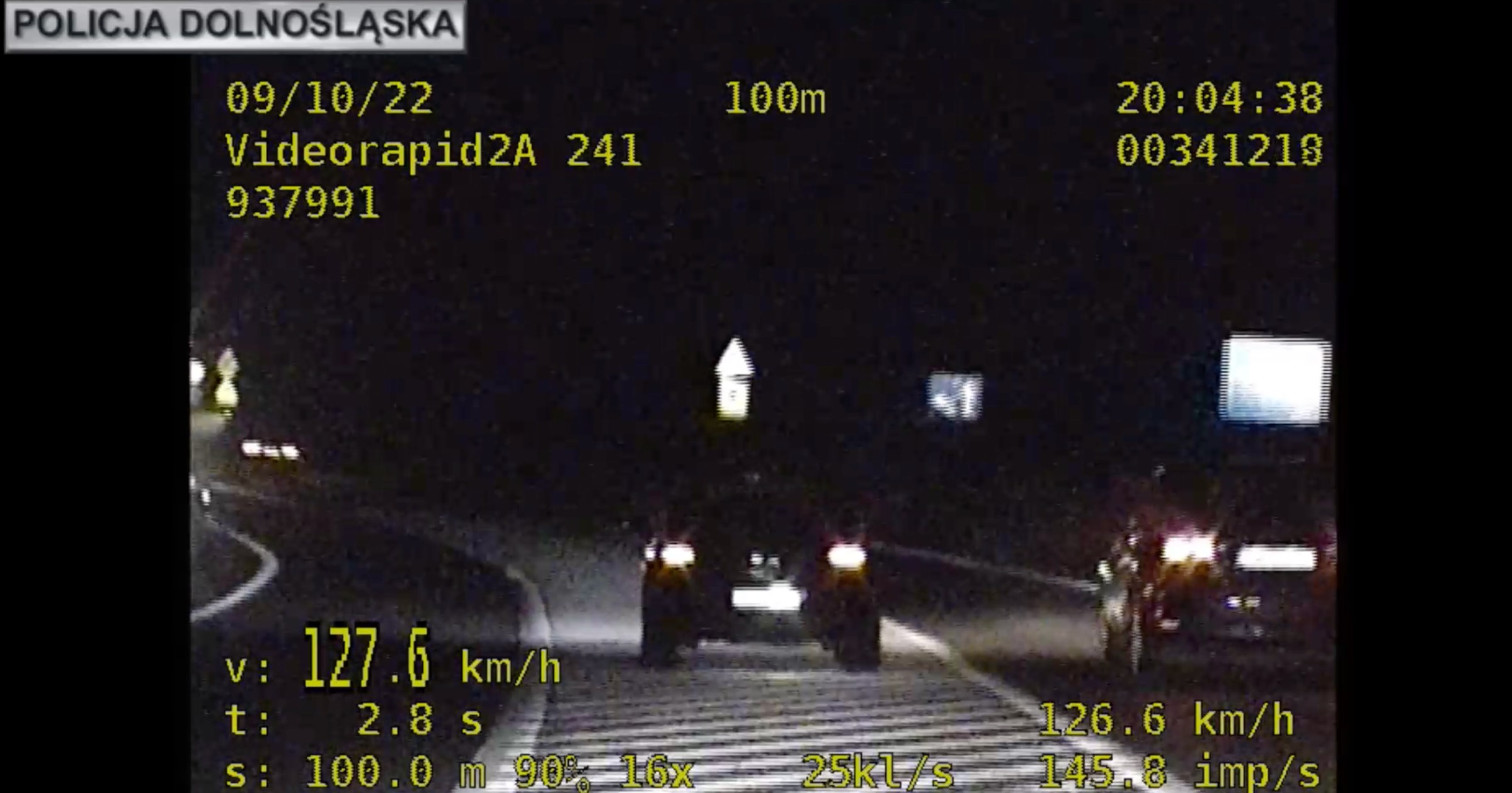 Za wykroczenia, które popełnił w ciągu kilku minut, został ukarany mandatem w wysokości niemal 3 tys. zł