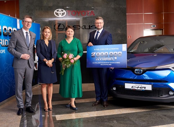 2-milionowa hybryda Toyoty sprzedana w Polsce