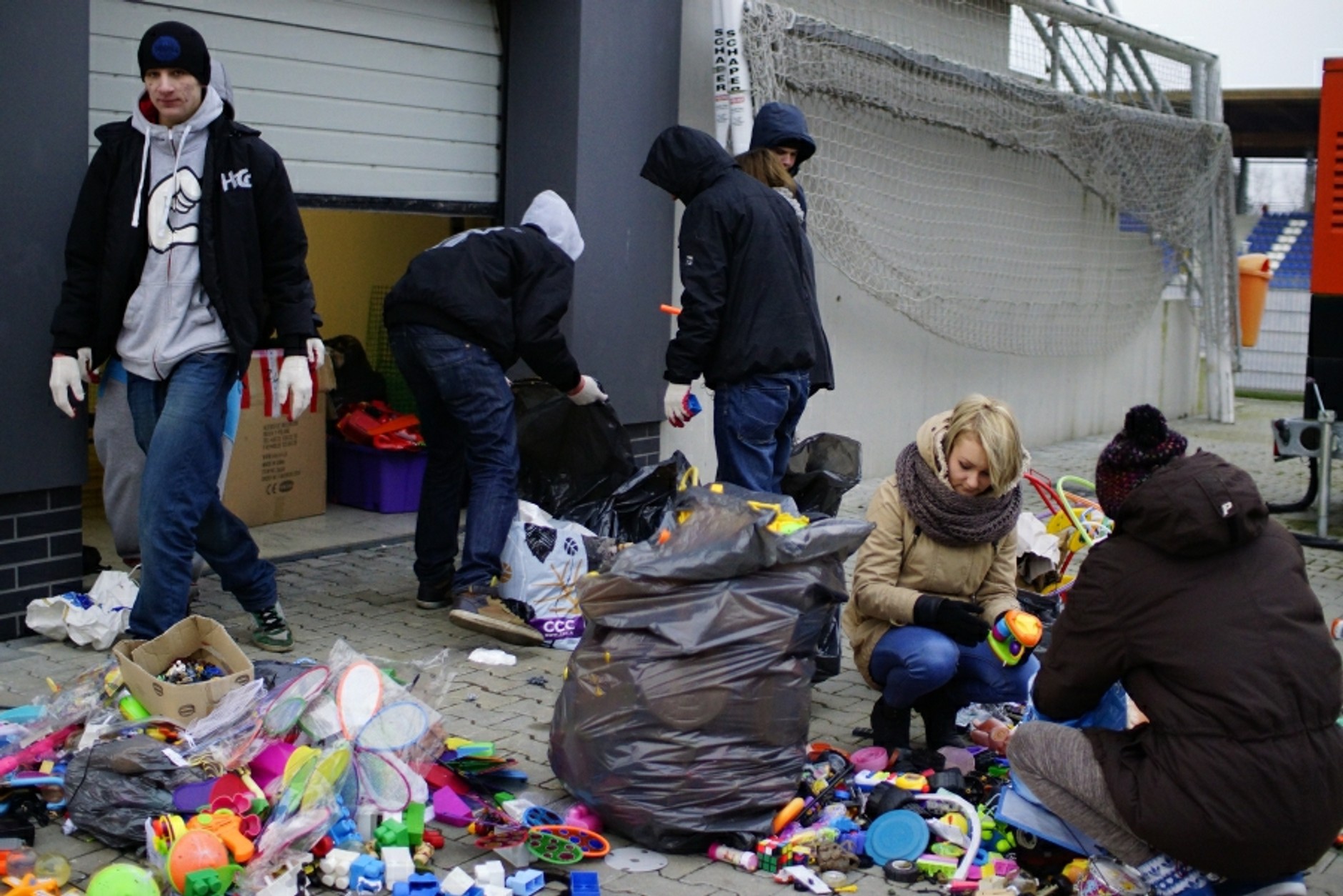 Volkswagen Golf zbudowany ze starych zabawek